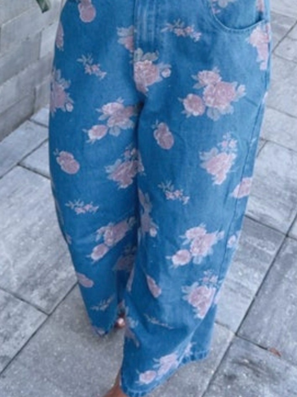 Like Love-Floral Print Denim Barrel Jeans - Pink Roses on Blue